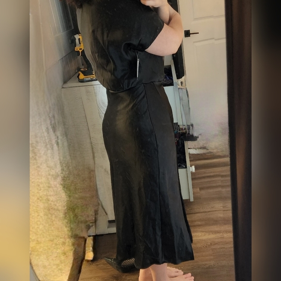 NWT Renee C Black Satin One Shoulder Dress Size Medium - Picture 3 of 7